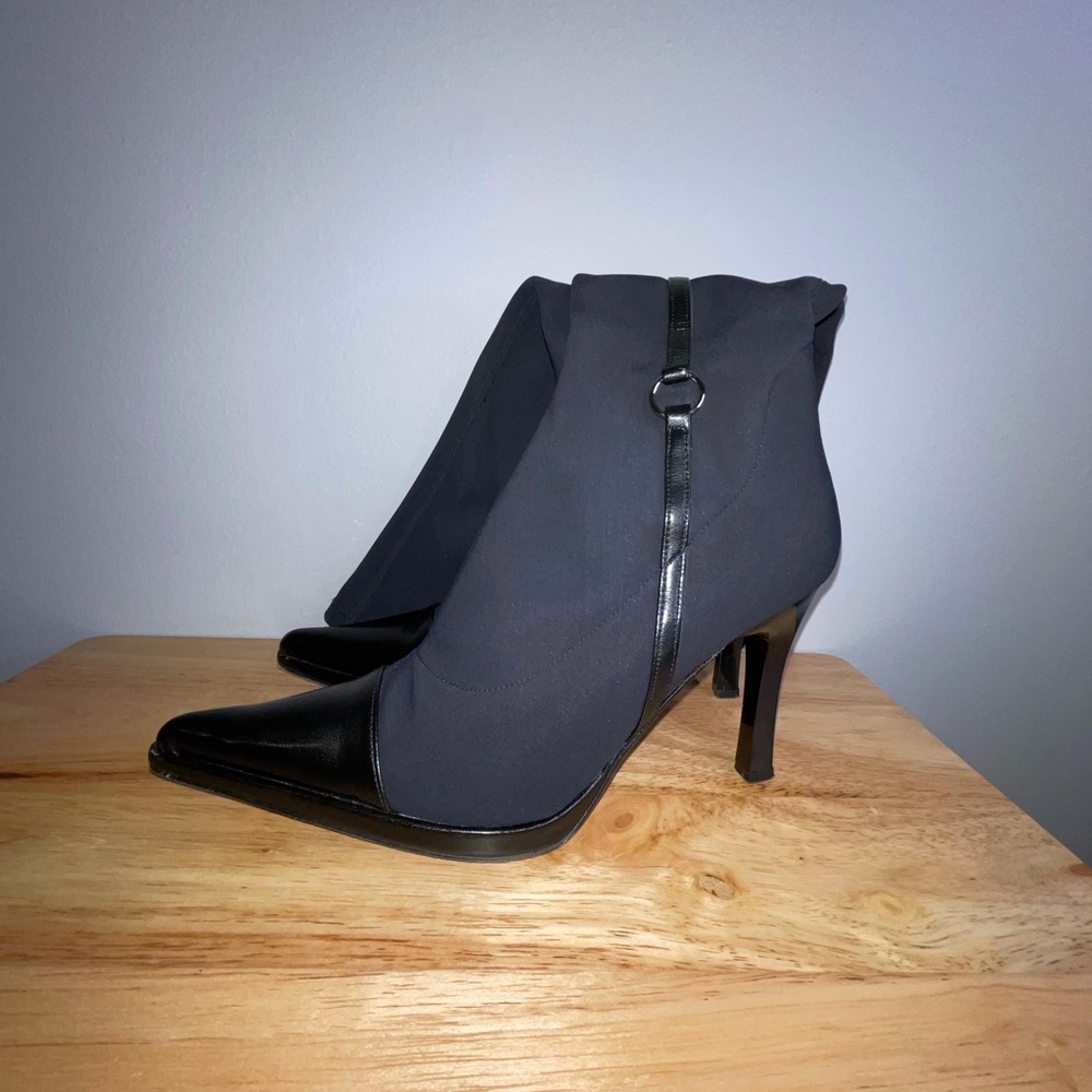 Charles David High Heeled Boots 🖤 - Picture 3 of 8